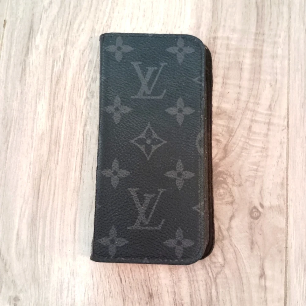 Authentic Louis Vuitton Monogram Phone Folio Case iPhone 6